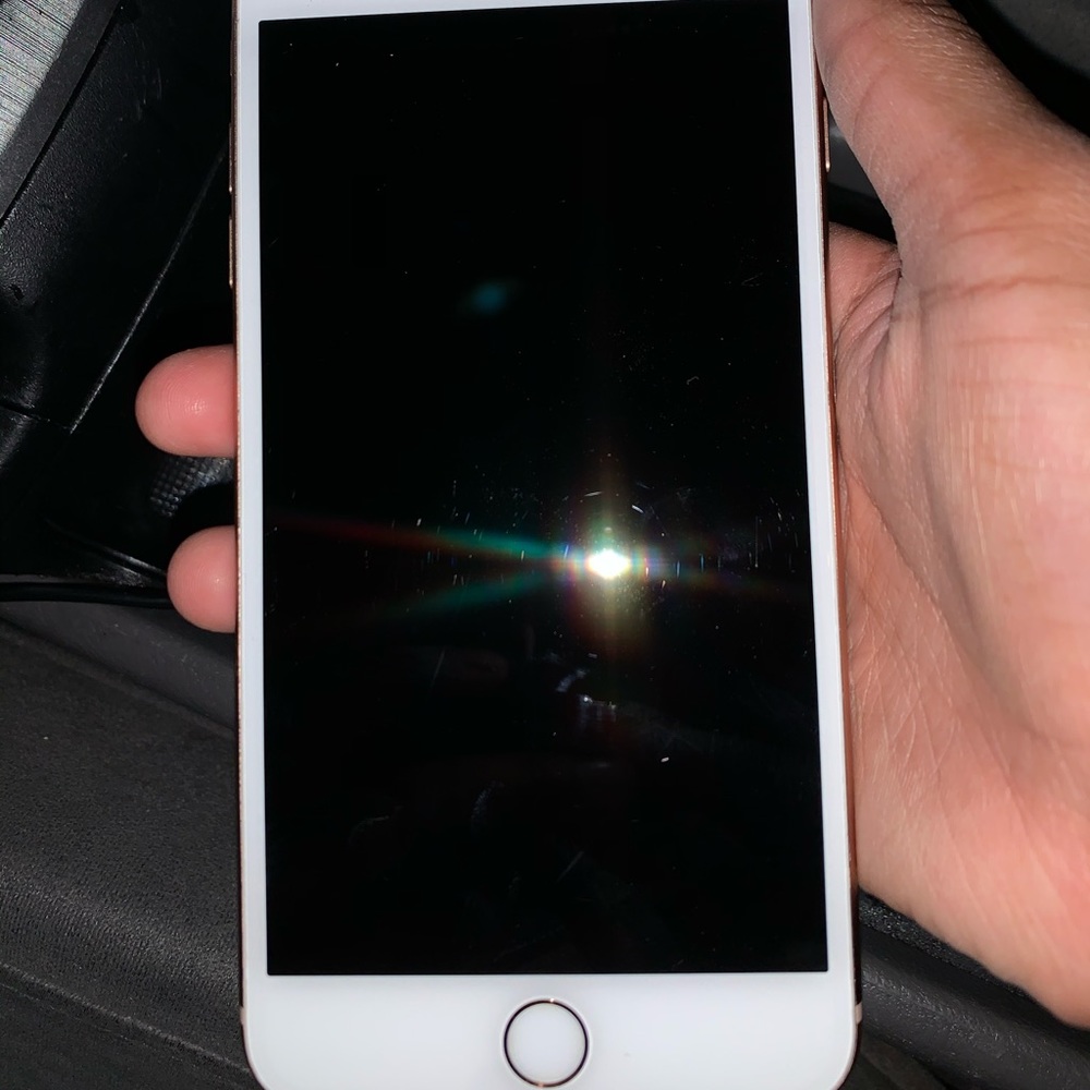 iPhone 7 Plus - Picture 2 of 2